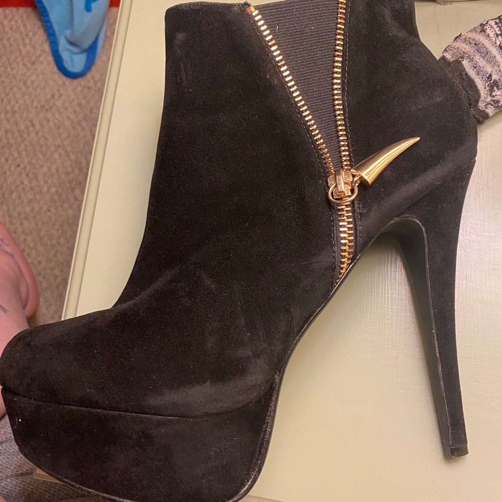 Rogue size 11 heels